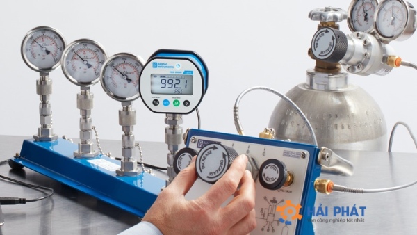 ứng dụng đồng hồ đo áp suất khí nén