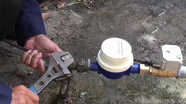 cách lắp đồng hồ nước