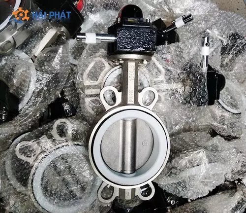 van bướm inox tay quay